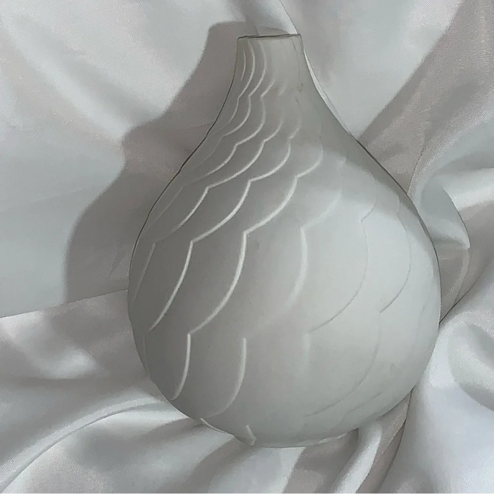 JONATHAN ADLER bisque white ceramic CLOUD VASE